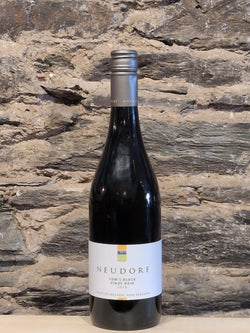 Bottle of Neudorf Tom's Block Pinot Noir