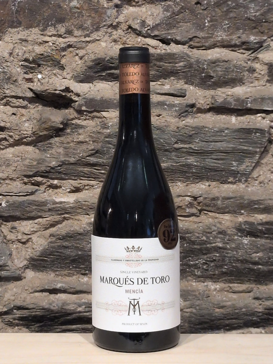 Bottle of Marqués de Toro Mencía