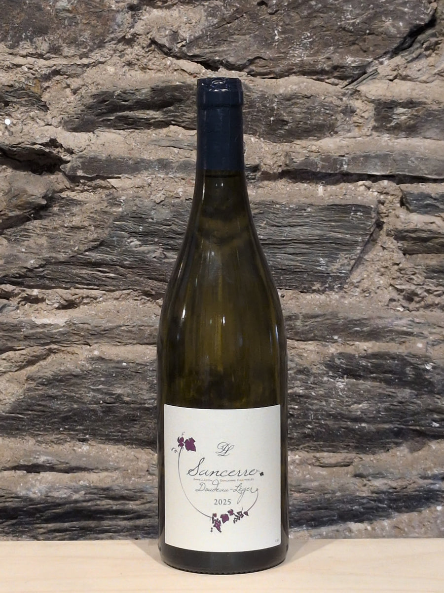 Bottle of Domaine Doudeau-Léger Sancerre Blanc