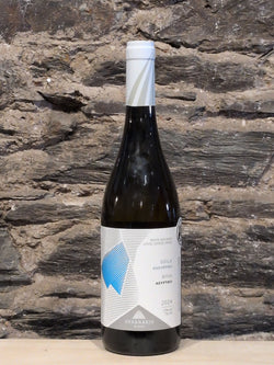 Bottle of Lyrarakis Voila Assyrtiko