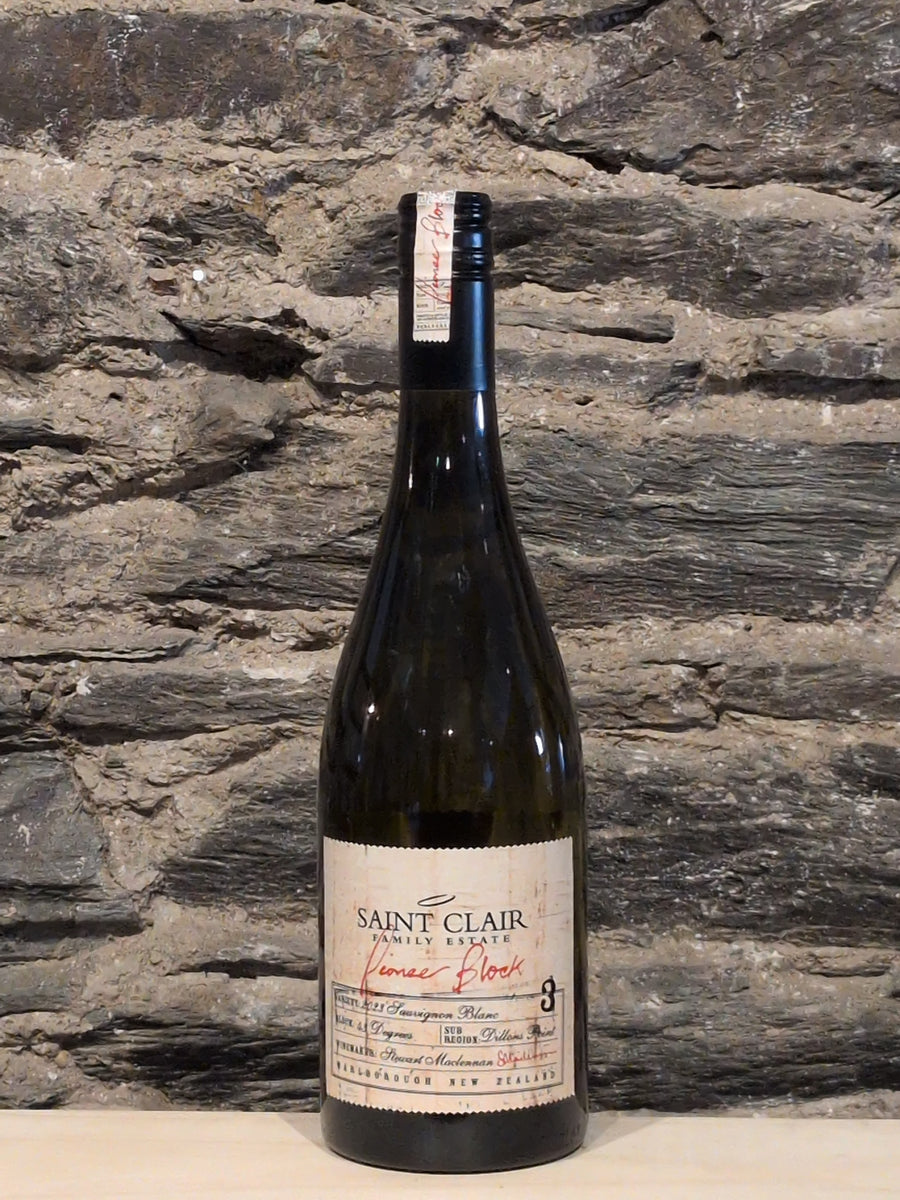 Bottle of Saint Clair Pioneer Block Sauvignon Blanc