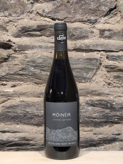 Bottle of Móinéir Irish Blackberry Wine