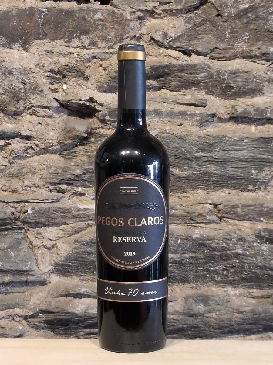 Bottle of Pegos Claros Reserva