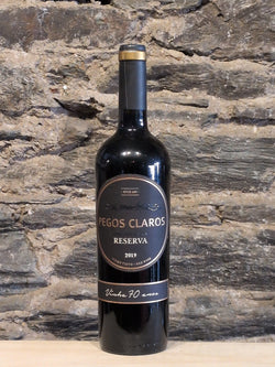 Bottle of Pegos Claros Reserva