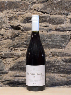 Bottle of Le Petit Étoilé Cabernet Sauvignon
